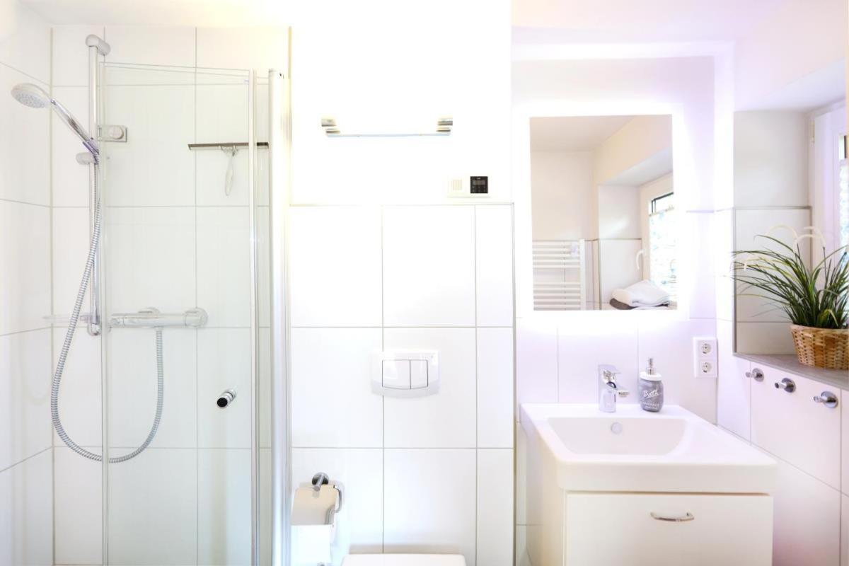 Villa Warnemuende Ferienwohnungen 罗斯托克 外观 照片
