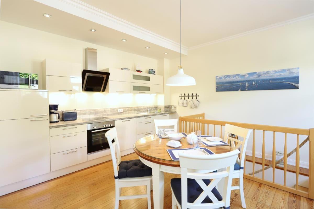 Villa Warnemuende Ferienwohnungen 罗斯托克 外观 照片