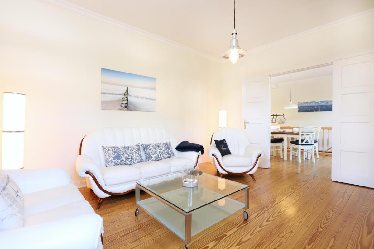 Villa Warnemuende Ferienwohnungen 罗斯托克 外观 照片